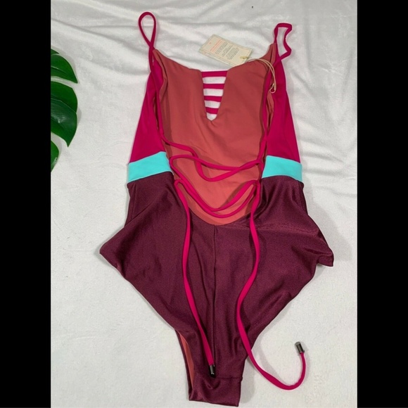 NWT $154‎ Maaji EverGreen Colorblock One-Piece Swimsuit [SZ Medium ] - Picture 6 of 8